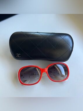CHANEL 2000S RED CAMELLIA OVAL SUNGLASSES with Quilted Case